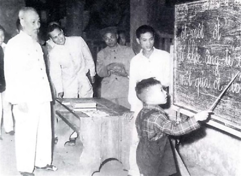 Ngày Nhà giáo Việt Nam: Nhớ lời dặn của Chủ tịch Hồ Chí Minh về sự nghiệp trồng người