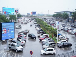 Áp dụng mức thu giá mới cho ô tô ra vào sân bay