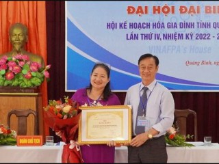 Bà Trần Thị Loan tái đắc cử Chủ tịch Hội KHHGĐ tỉnh Quảng Bình