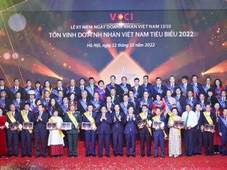 Vinh danh 60 doanh nhân Việt Nam tiêu biểu năm 2022