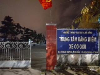 Khám xét trong đêm 2 trung tâm đăng kiểm xe cơ giới tại Đà Nẵng