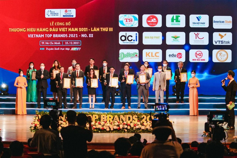 EduGo Group đạt danh hiệu Top 10 thương hiệu hàng đầu Việt Nam 