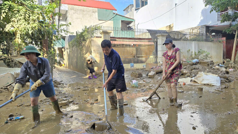 CHÙM THƠ PHÓNG VIÊN